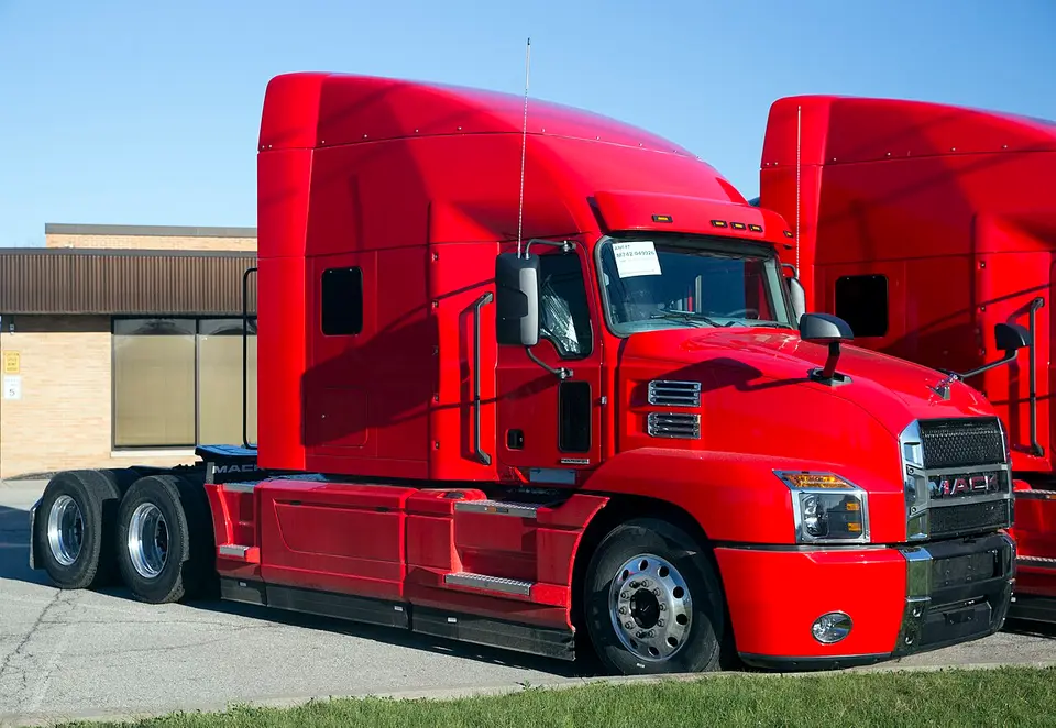 Mack Anthem — el camión de carretera de Mack