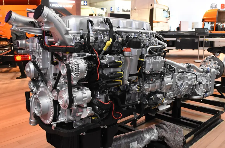Motor Paccar MX-13 — basado en diseño de DAF, la marca europea de Paccar